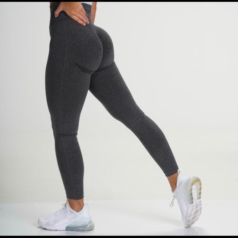 NVGTN Black Speckled Seamless Leggings
